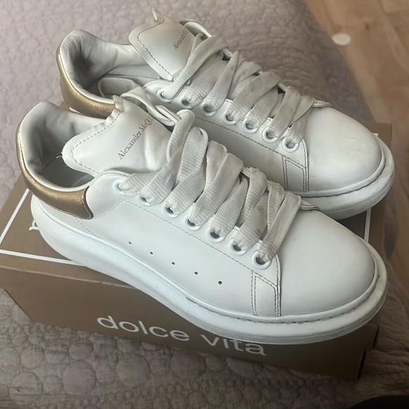 Alexander McQueen Oversized Sneakers - Picture 2 of 5